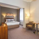 Hotel The Met - Newly Refurbished