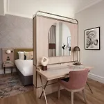 The Met - Newly Refurbished Leeds (West Yorkshire)