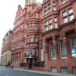 The Met - Newly Refurbished 4*