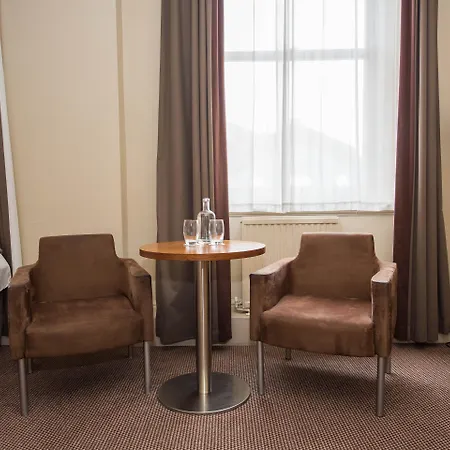 The Met Leeds 4*