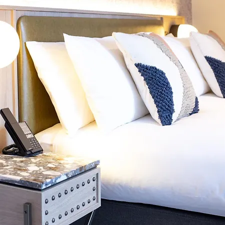 The Met - Newly Refurbished Leeds (West Yorkshire)