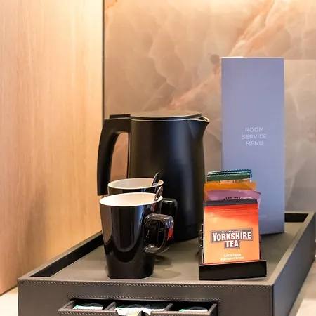 The Met - Newly Refurbished