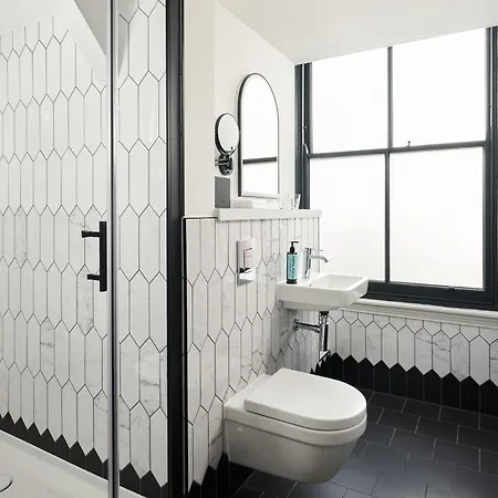 The Met - Newly Refurbished Leeds (West Yorkshire)