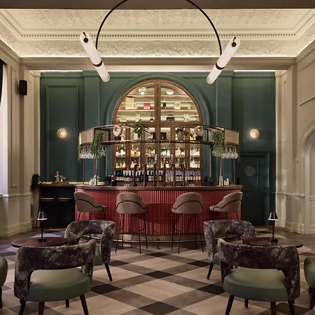 Hotel The Met - Newly Refurbished 4*