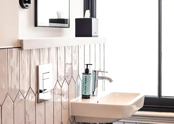 酒店 The Met - Newly Refurbished 4*