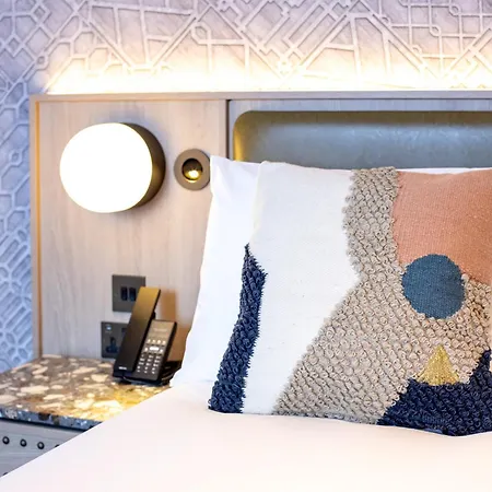 Hotel The Met - Newly Refurbished 4*