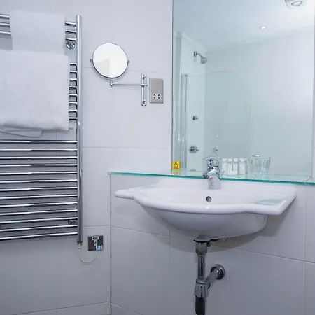 The Met - Newly Refurbished 4*