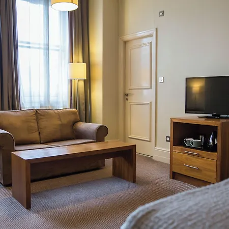 The Met - Newly Refurbished 4* Leeds (West Yorkshire)