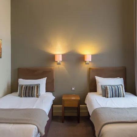 Hotel The Met - Newly Refurbished