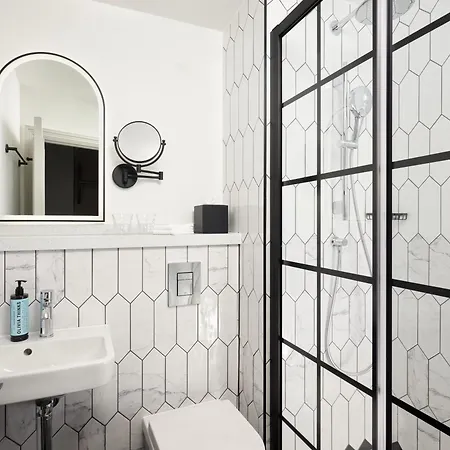 Hotel The Met - Newly Refurbished