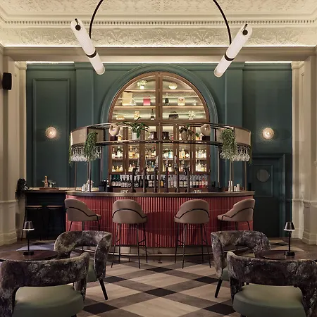 Hotel The Met - Newly Refurbished 4*