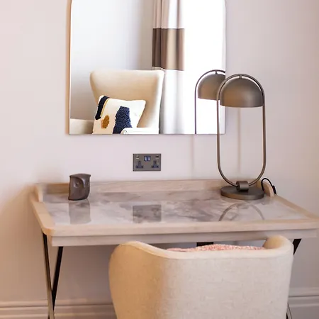 Hotel The Met - Newly Refurbished