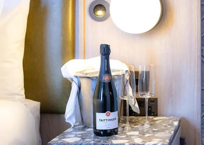 The Met - Newly Refurbished Leeds (West Yorkshire)