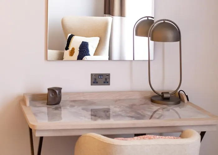 The Met - Newly Refurbished 4*