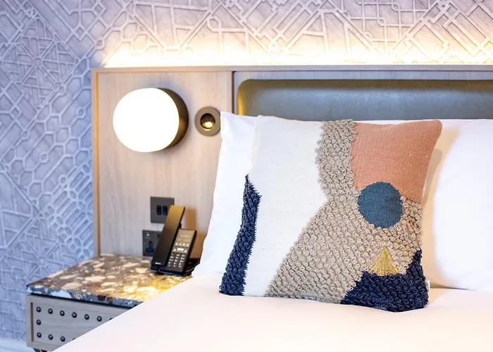 Hotel The Met - Newly Refurbished 4*