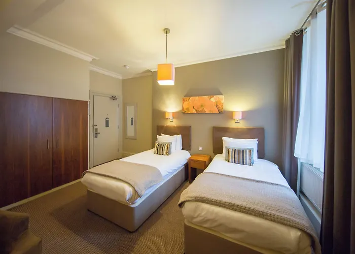 Hotel The Met - Newly Refurbished 4*