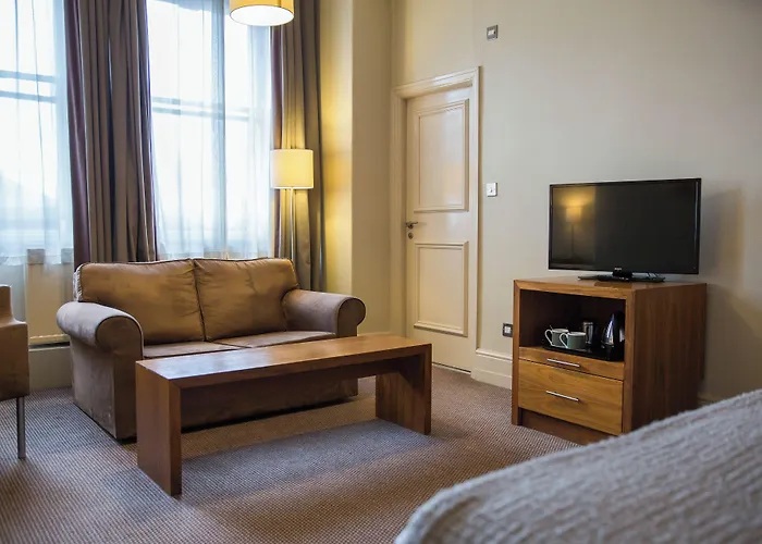The Met - Newly Refurbished 4* Leeds (West Yorkshire)