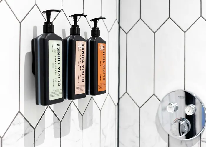 Готель The Met - Newly Refurbished 4*