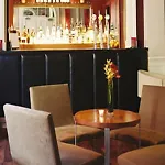 The Met - Newly Refurbished