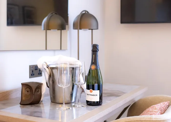 The Met - Newly Refurbished