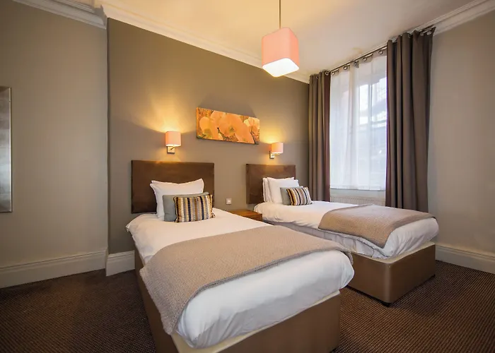 Hotel The Met - Newly Refurbished