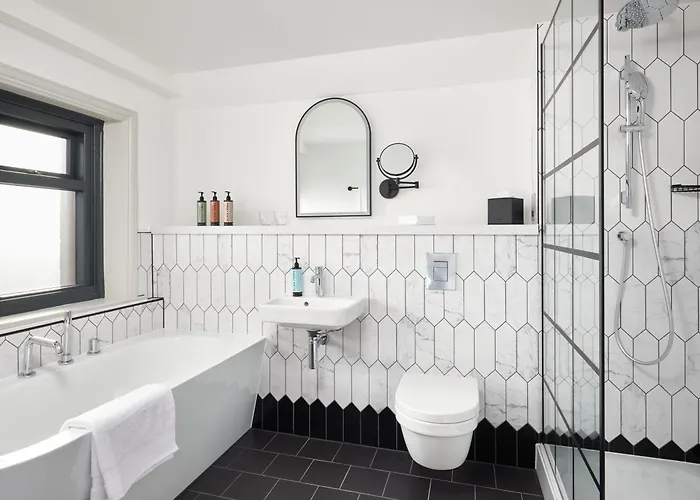 The Met - Newly Refurbished Leeds (West Yorkshire)