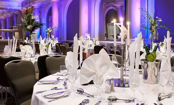 The Met - Newly Refurbished 4* Leeds (West Yorkshire)